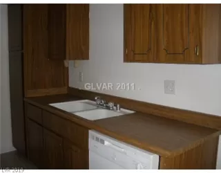 Photo #3: 2113931 Listing