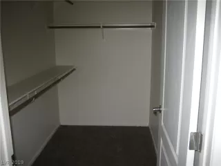 Photo #4: 2114033 Listing 