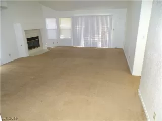 Photo #4: 2114048 Listing 