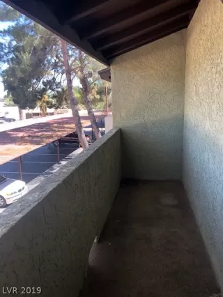 Photo #5: 2114091 Listing