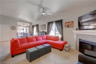 Photo #5: 2114109 Listing