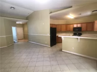 Photo #3: 2114128 Listing 