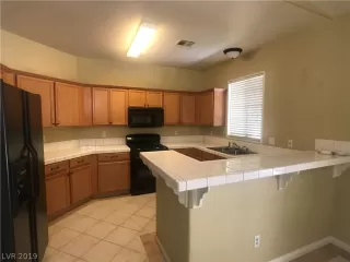 Photo #5: 2114128 Listing 