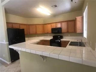 Photo #6: 2114128 Listing 