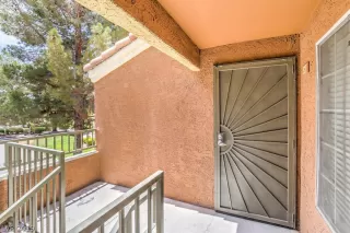 Photo #3: 2114163 Listing