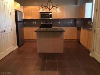 Photo #2: 2114178 Listing