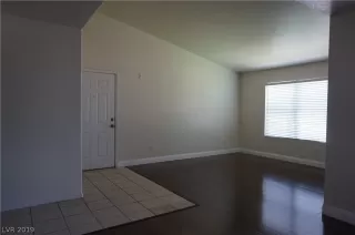 Photo #2: 2114258 Listing