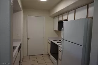 Photo #4: 2114258 Listing