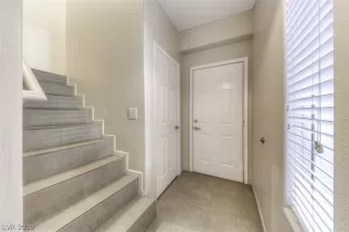 Photo #2: 2114283 Listing