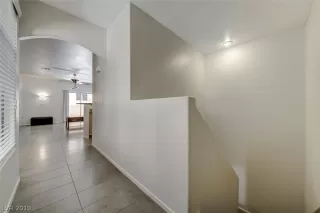 Photo #3: 2114283 Listing