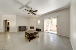 Photo #4: 2114283 Listing