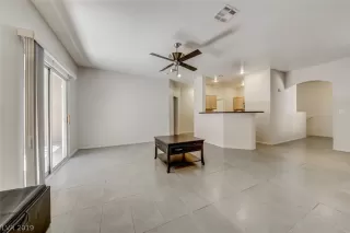 Photo #6: 2114283 Listing