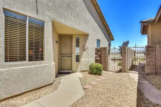 Photo #1: 2114289 Listing