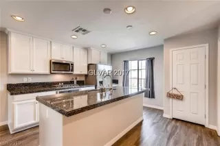 Photo #1: 2114321 Listing