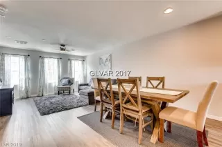 Photo #3: 2114321 Listing