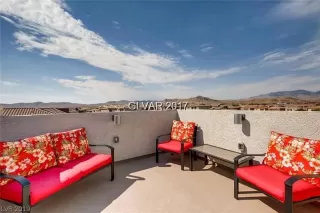 Photo #4: 2114321 Listing