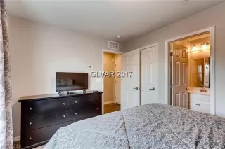 Photo #6: 2114321 Listing