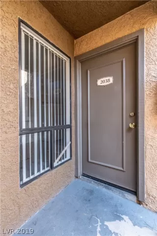 Photo #4: 2114376 Listing 