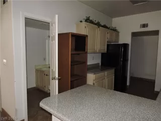 Photo #3: 2114395 Listing