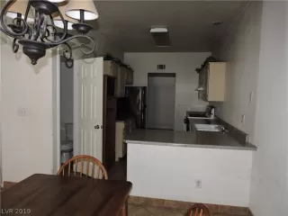 Photo #4: 2114395 Listing