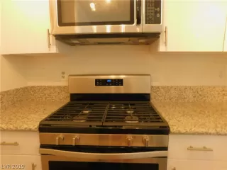 Photo #4: 2114425 Listing 