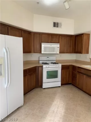 Photo #6: 2114461 Listing