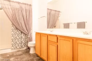 Photo #6: 2114487 Listing