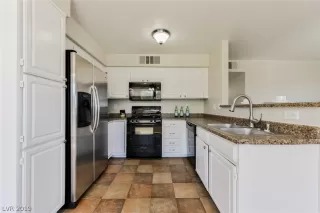 Photo #5: 2114517 Listing 