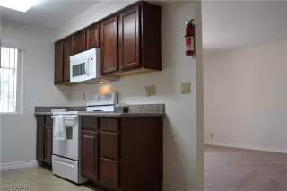 Photo #1: 2114621 Listing