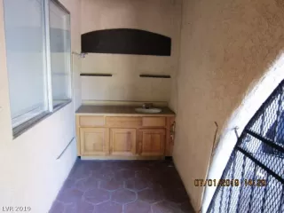 Photo #3: 2114749 Listing 