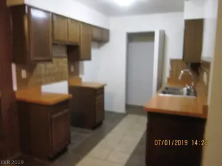 Photo #4: 2114749 Listing 