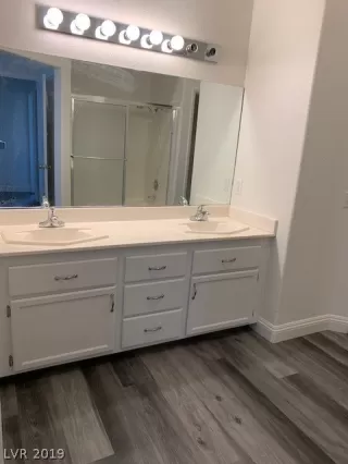 Photo #5: 2114786 Listing 