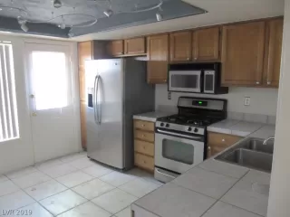 Photo #2: 2114794 Listing 