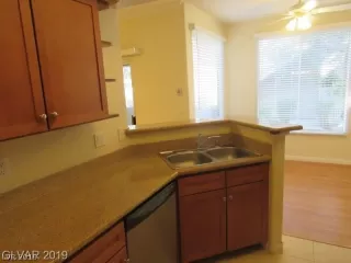 Photo #4: 2114815 Listing 