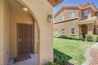 Photo #1: 2114843 Listing