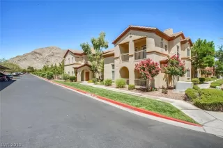 Photo #2: 2114843 Listing