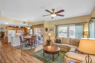 Photo #3: 2114843 Listing