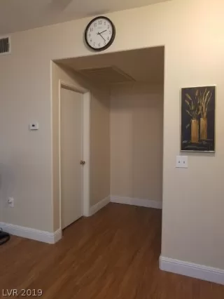 Photo #2: 2114912 Listing