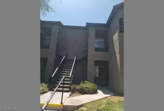 Photo #6: 2114912 Listing