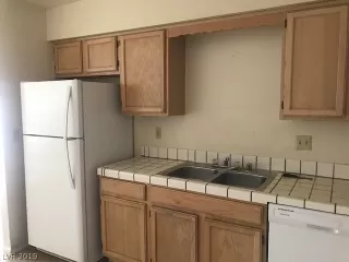 Photo #2: 2114914 Listing 