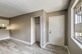 Photo #1: 2114998 Listing