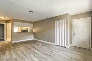 Photo #2: 2114998 Listing