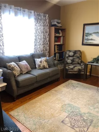 Photo #6: 2115023 Listing