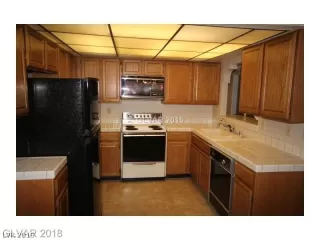 Photo #3: 2115071 Listing 