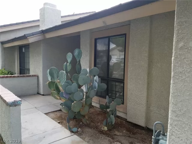 MLS: 2115079 Condo For Sale