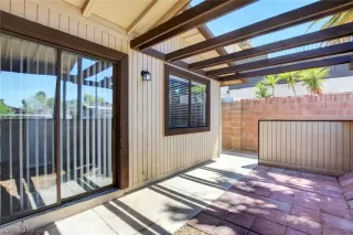 Photo #2: 2115082 Listing