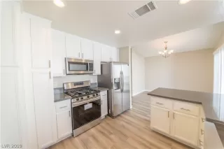 Photo #1: 2115105 Listing