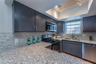 Photo #2: 2115109 Listing