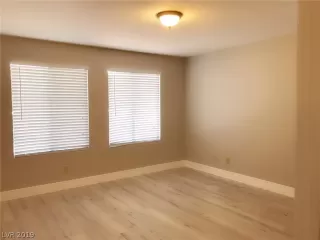 Photo #4: 2115189 Listing