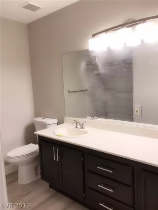 Photo #6: 2115189 Listing